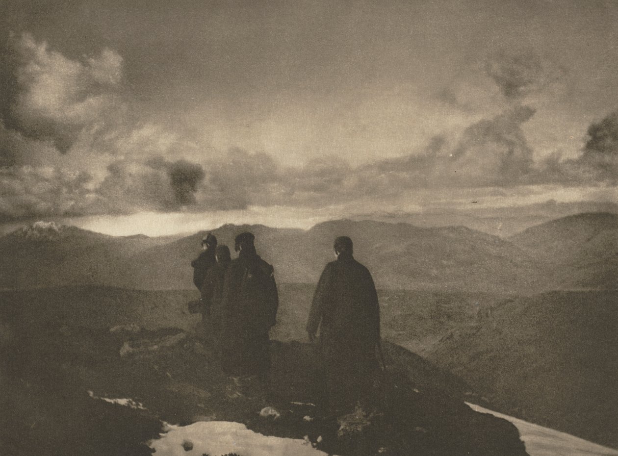 Kameraarbete: The Dark Mountains av J. Craig Annan