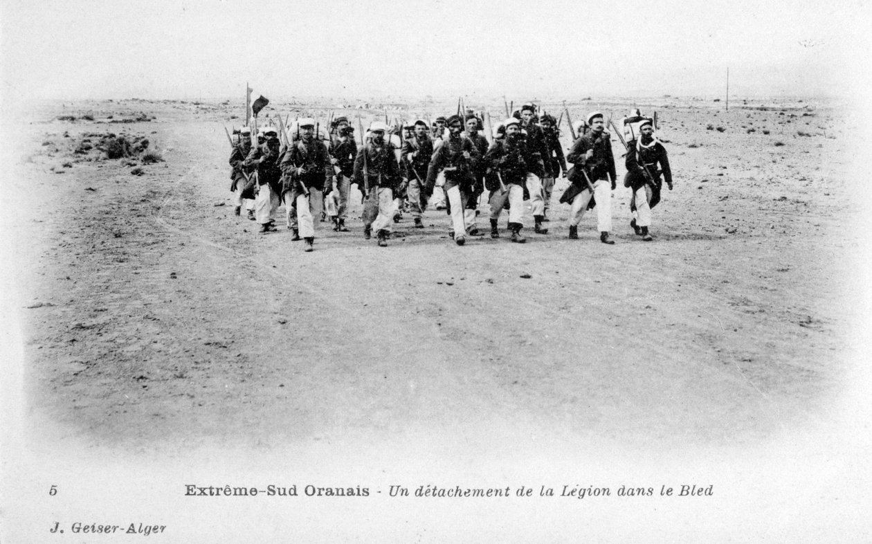 En avdelning av den franska främlingslegionen i Saharaöknen, Algeriet, c1905 av J. Geiser