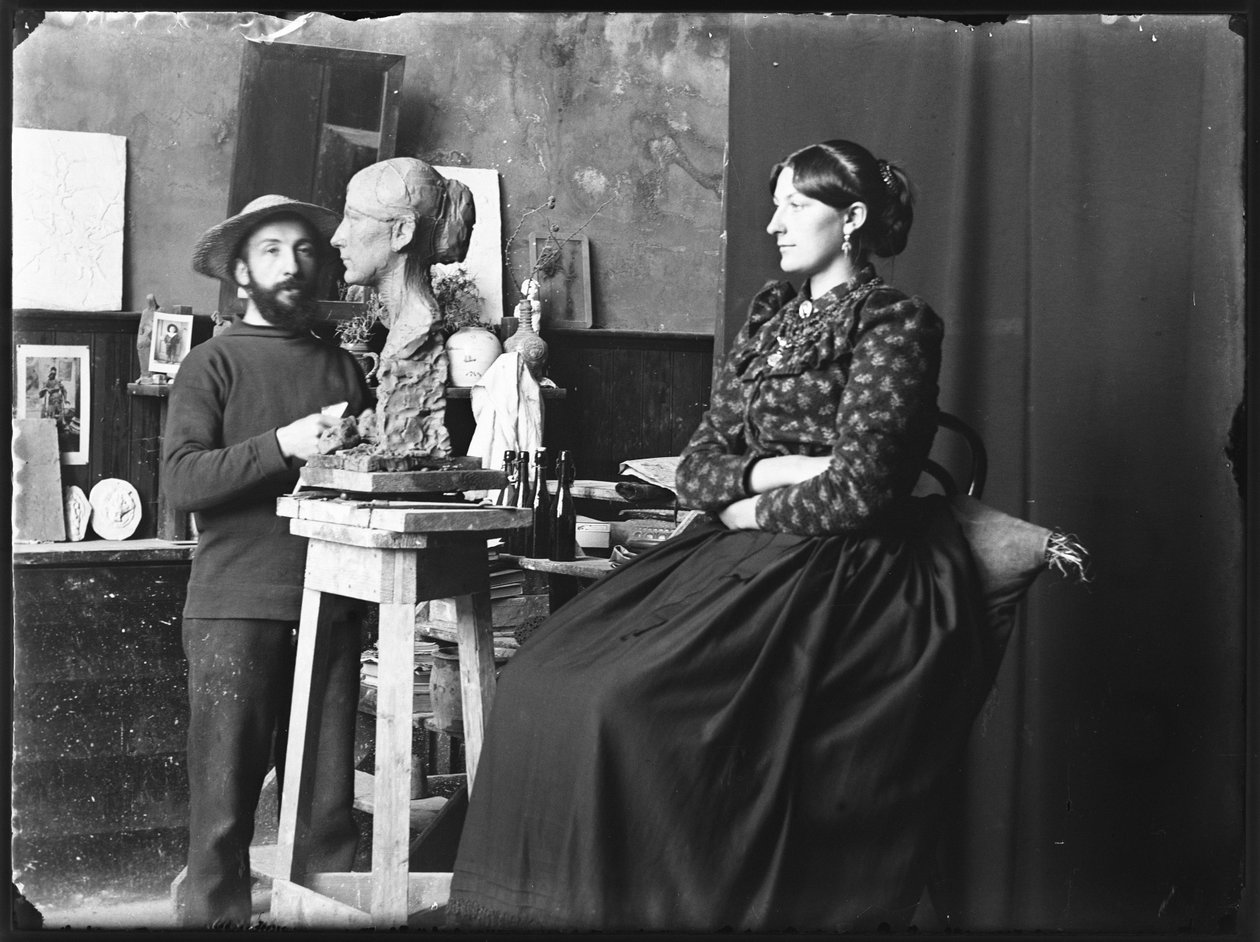 Eduard Jacobs in zijn atelier av Jacob Olie
