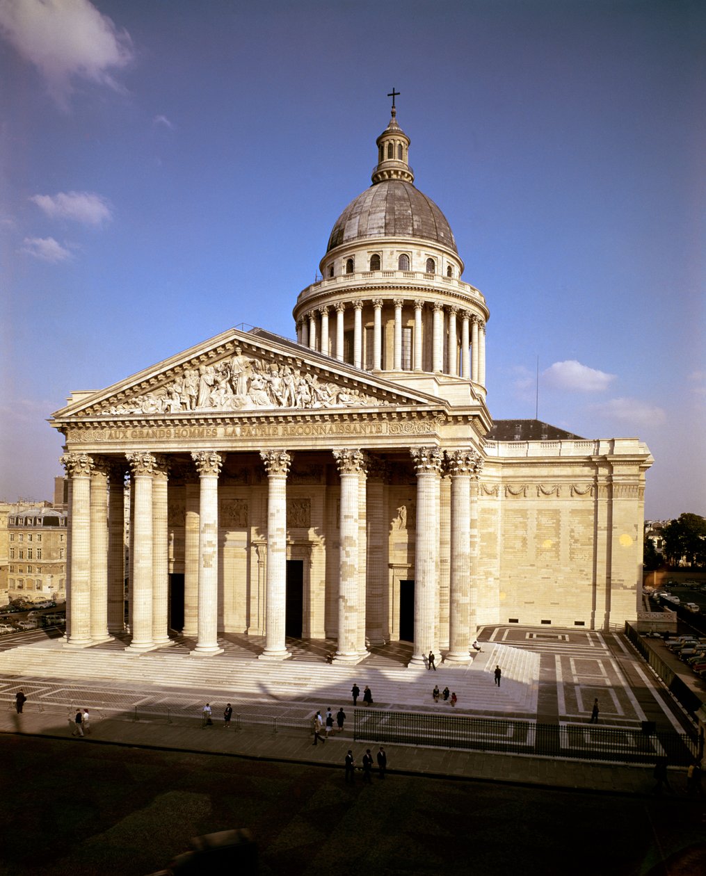 Utsikt över fasaden, byggd 1757-90 av Jacques Germain Soufflot
