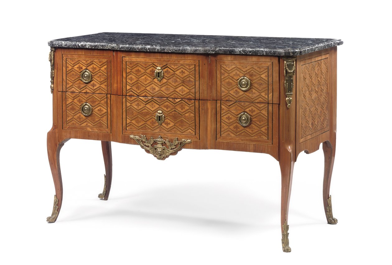 Kommode från sent Louis XV, tredje kvartalet av 1700-talet (ormolu-monterat tulpanved, amarant, betsad fruktträ, marmor och parkett) (se även 714759) av Jacques Birckle