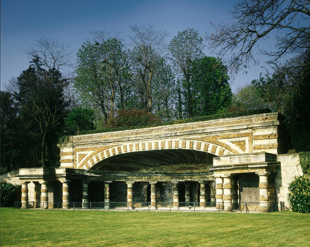 Frankrike, Chatou (Yvelines): Nymphee de Soufflot byggd för att hysa en källa. Soufflots arkitektur (pantheons arkitekt) mellan 1774 och 1777. av Jacques Germain Soufflot