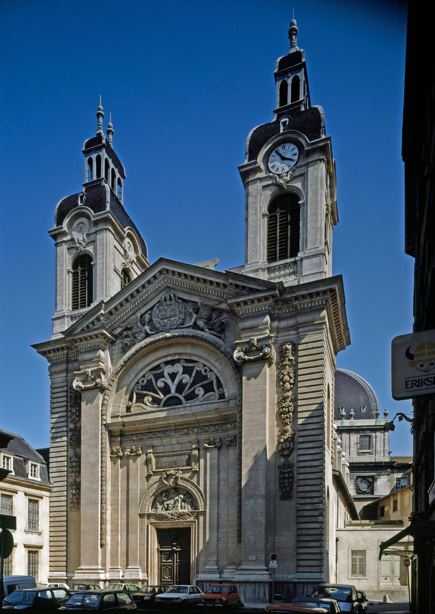 Utsikt över kapellet på Hotel Dieu (Hotel-Dieu) (1100-1200-talet) omgjord av arkitekten Jacques Germain Soufflot (1713-1780). Lyon, Rhone av Jacques Germain Soufflot