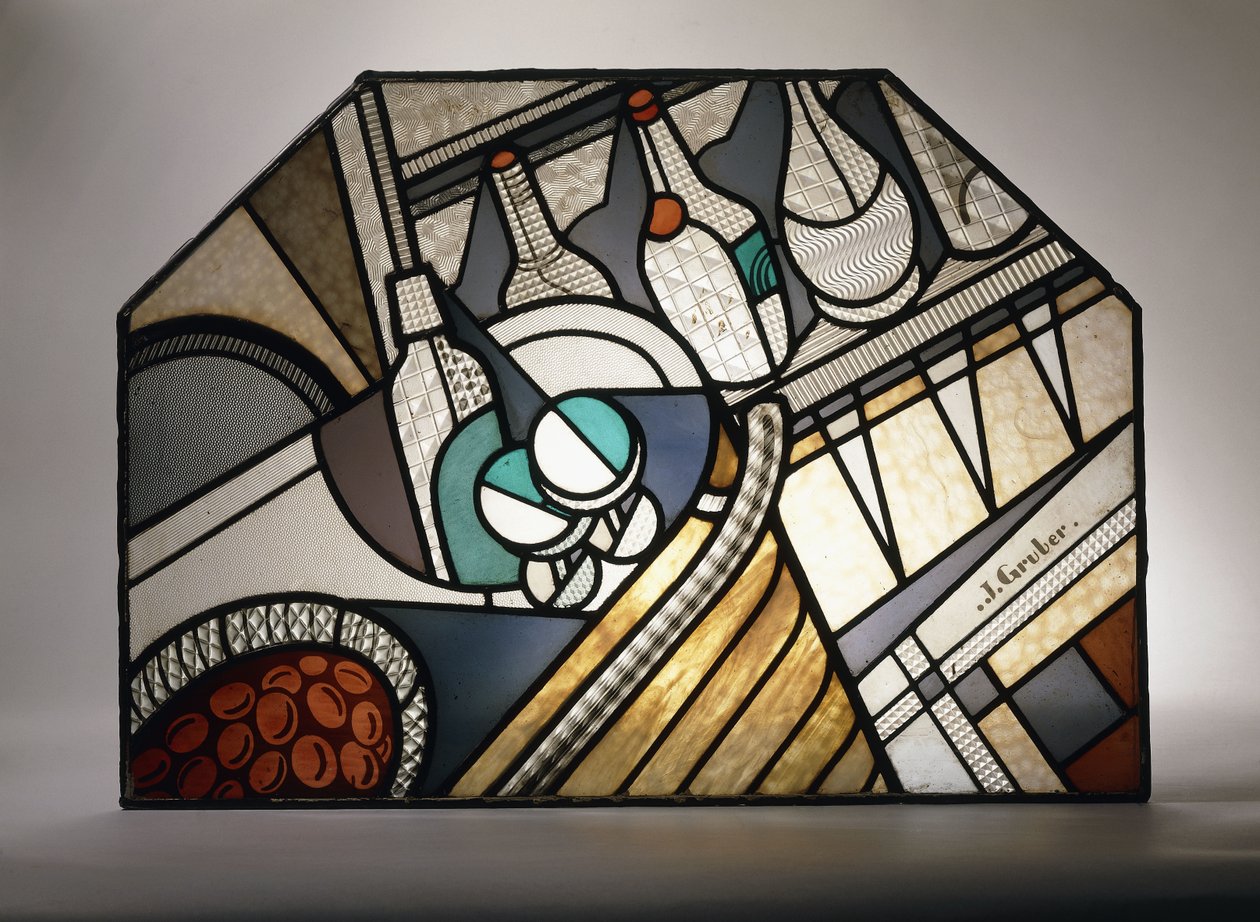 En målat glaspanel i art déco-stil som visar en cocktailbar (blyat glas) av Jacques Gruber