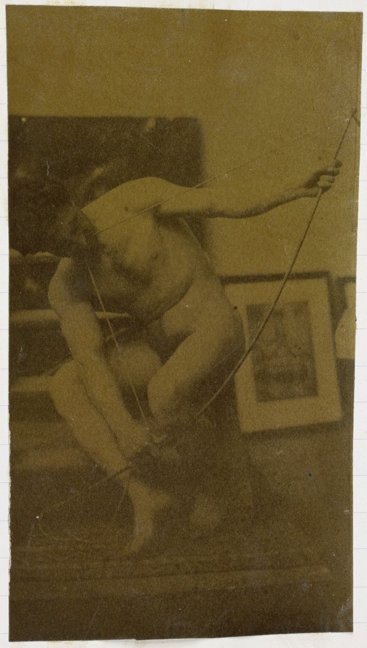 Studie av en manlig nakenmodell, hukande med en rosett i handen, sedd framifrån, i Jacques de Lalaings studio av Jacques Lalaing (attributed to)