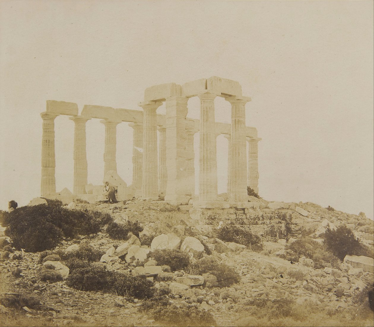 Vy över templet Poseidon vid Sounion från nordost av James Robertson