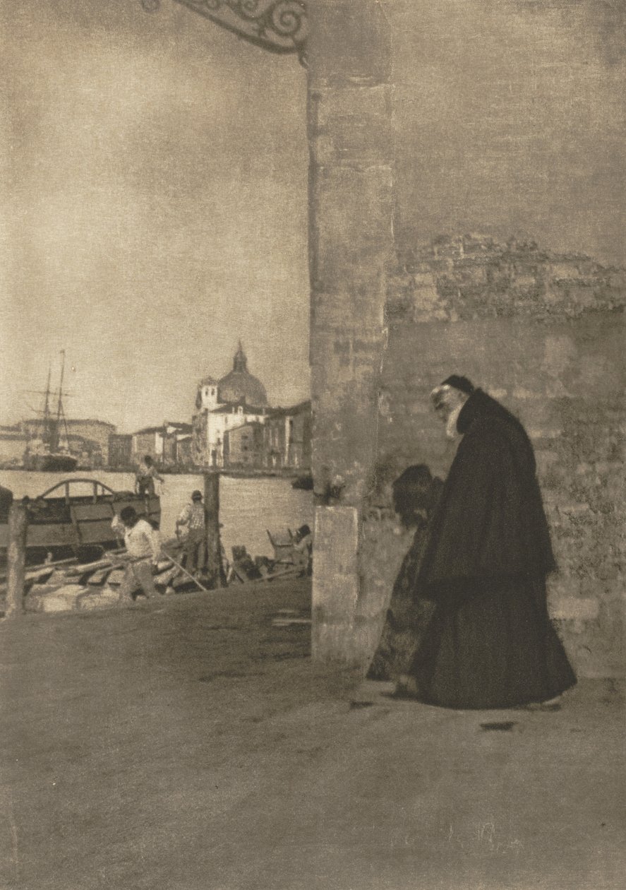 Kameraarbete: A Franciscan, Venedig, 1904. av James Craig Annan