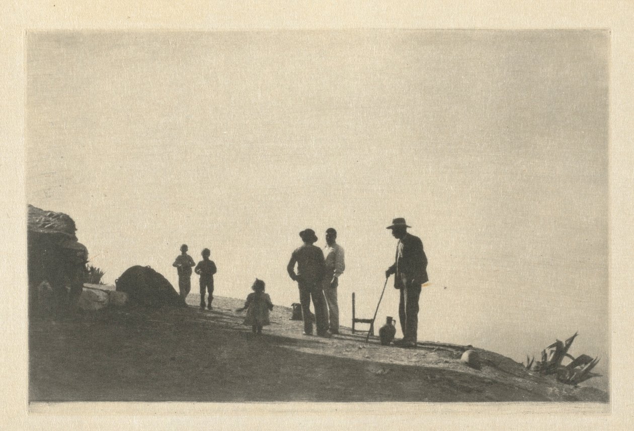 Kameraarbete: Grupp på en kulleväg - Granada, 1914. av James Craig Annan