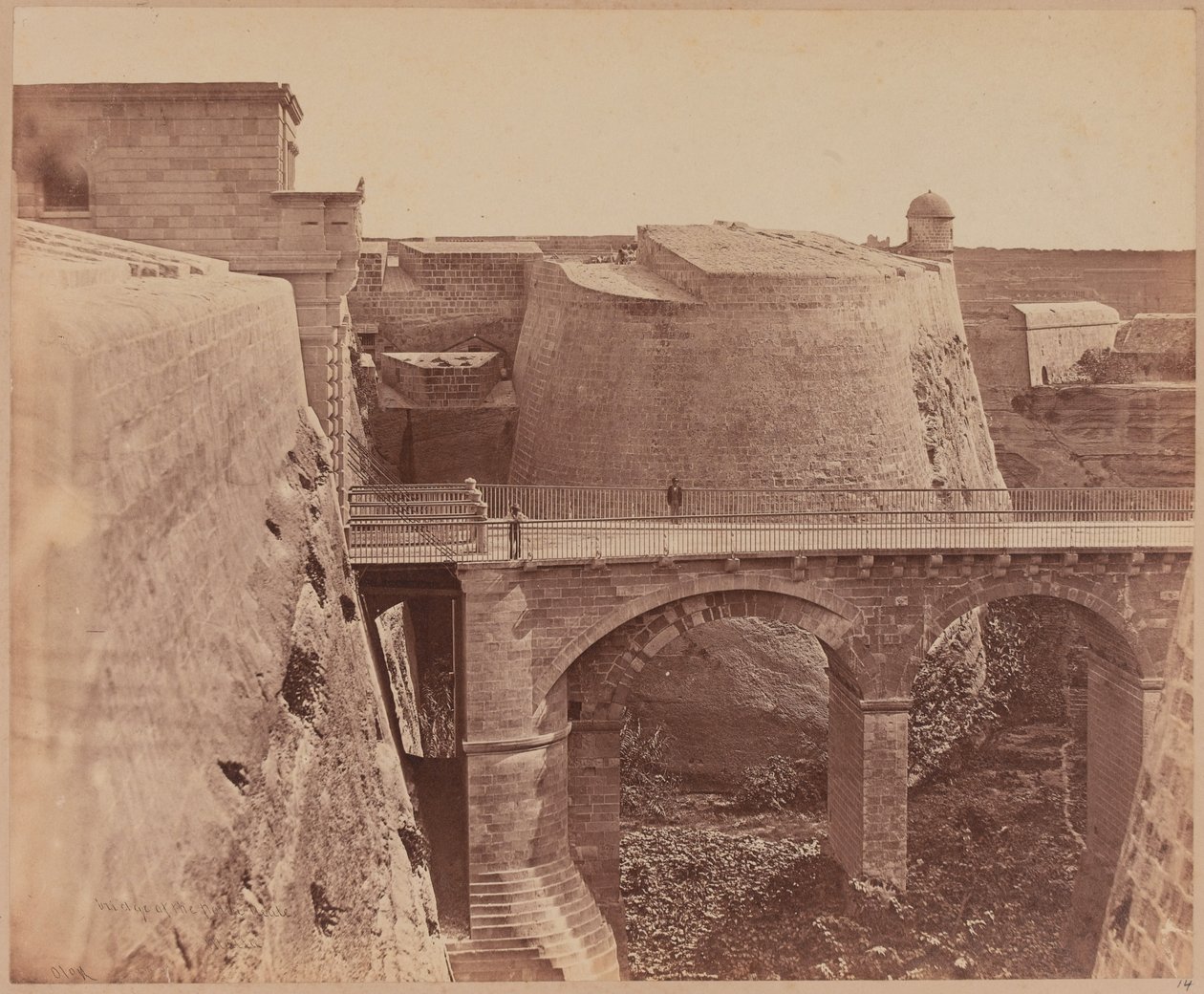 Bron vid Porta Reale, Malta, omkring 1856 av James Robertson