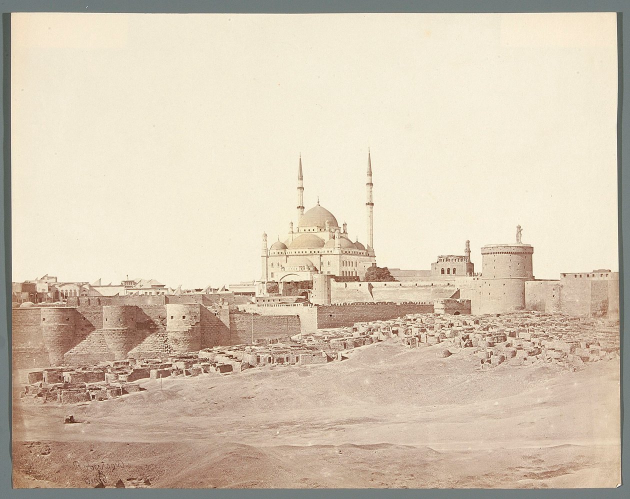 Egypten. Kairo. Översiktsvy över citadellet med Muhammad Alis alabastermoské (1830-1848) av James Robertson