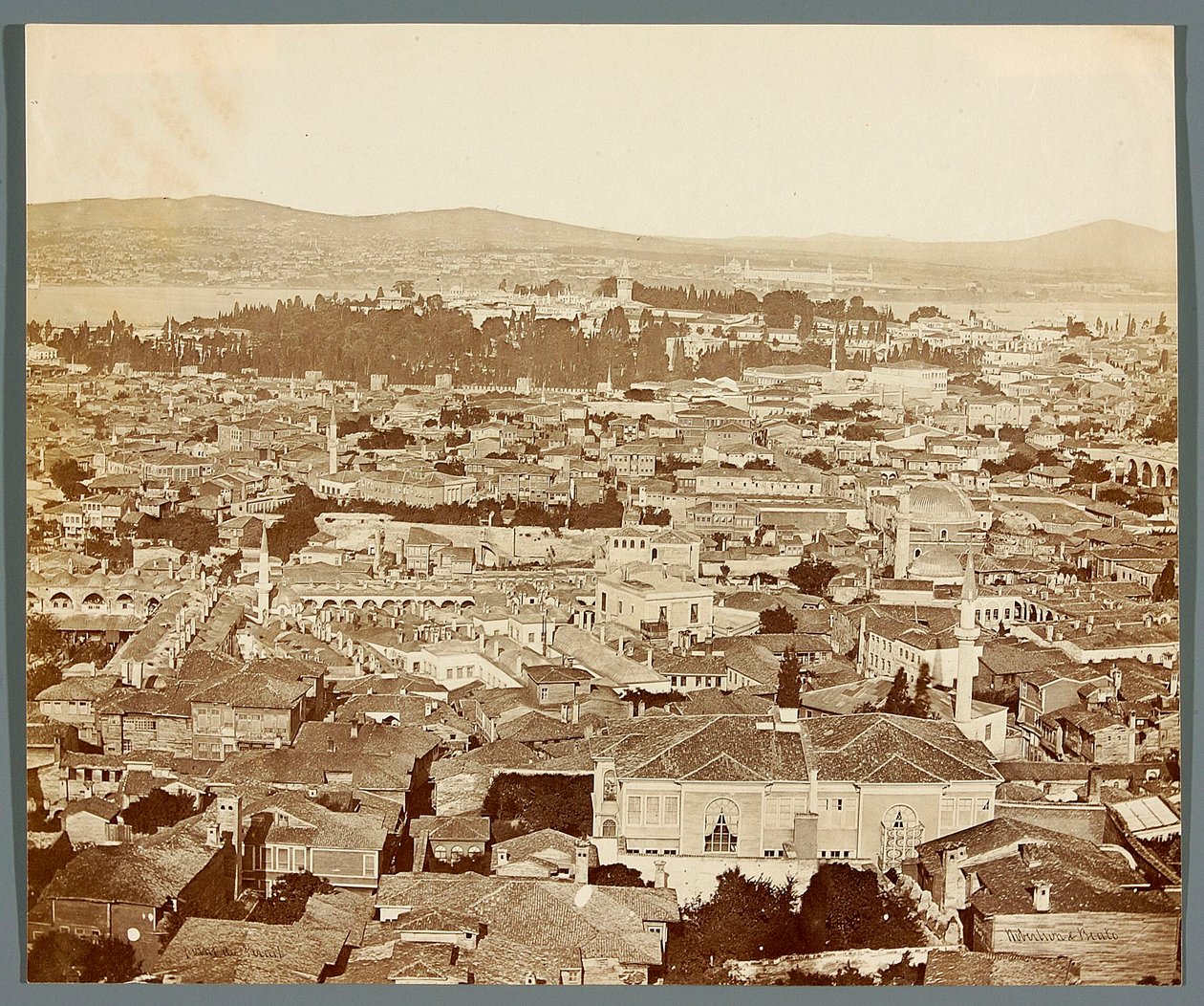 "Point du Serail" [Istanbul. Stadspanorama] av James Robertson
