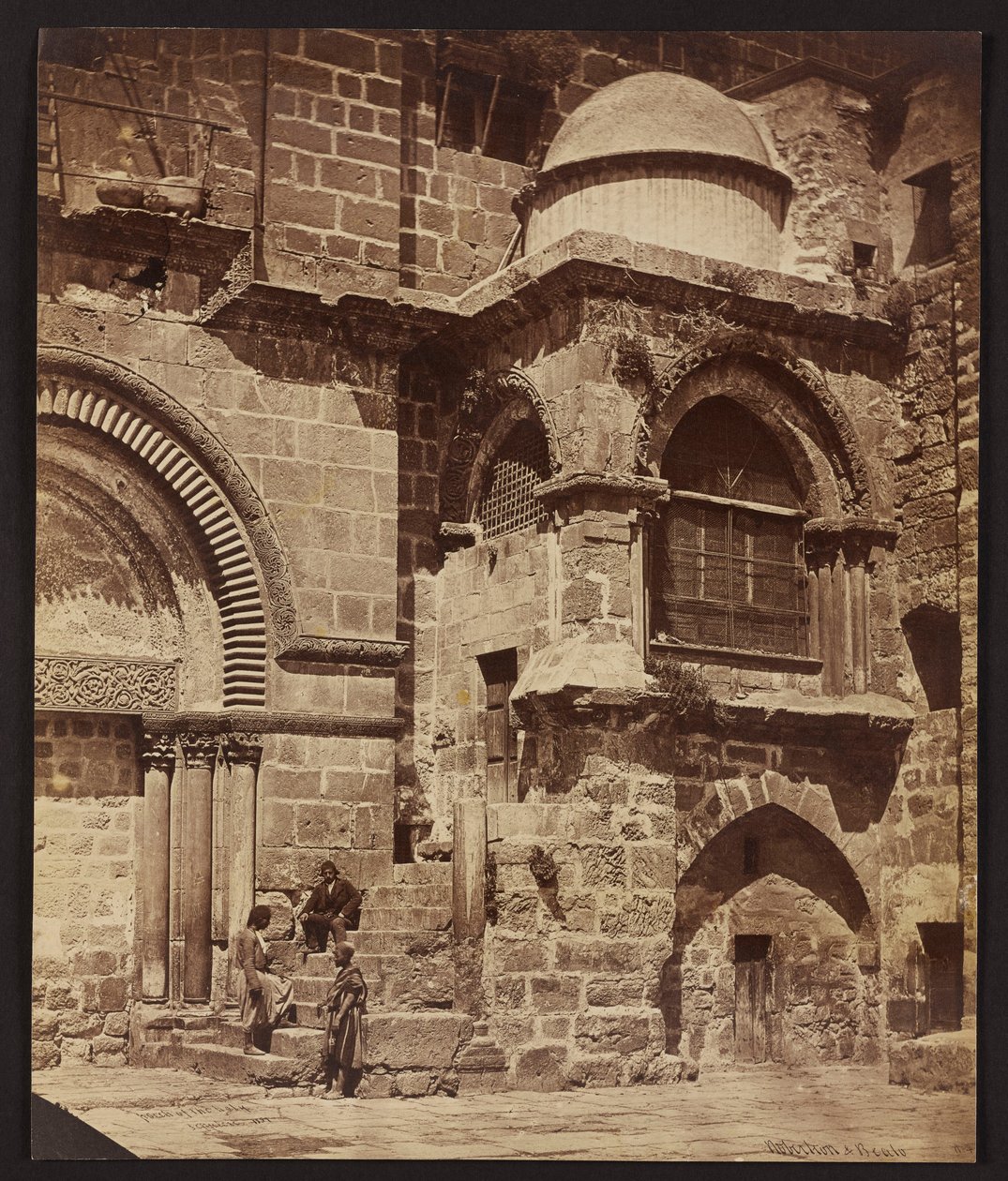 Förhallen till Heliga gravens kyrka, Jerusalem [Jerusalem. Heliga gravens kyrka - frankernas kapell] av James Robertson