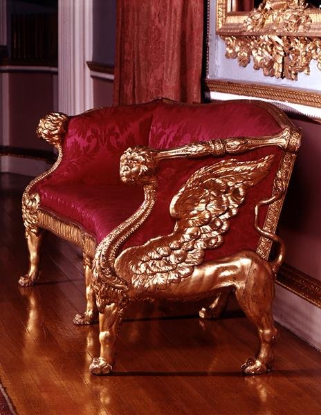 Soffa med vingliga lejonändar, ca 1760 (se även 148803) av James Stuart
