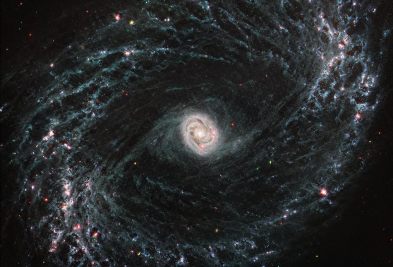 NGC 1433 (MIRI-bild) av James Webb Space Telescope (NASA)