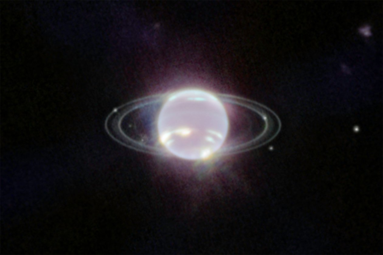 Neptunus i närbild (NIRCam) av James Webb Space Telescope (NASA)