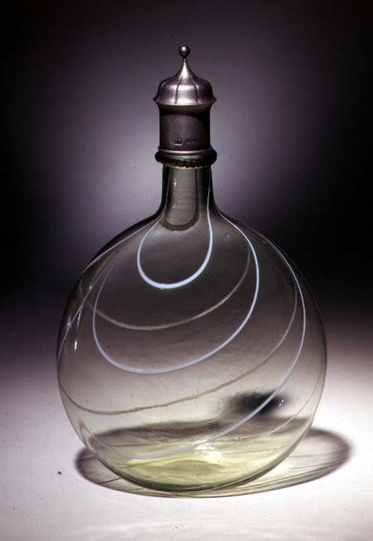 Glaskaraff (glas och metall) av James and Sons Powell