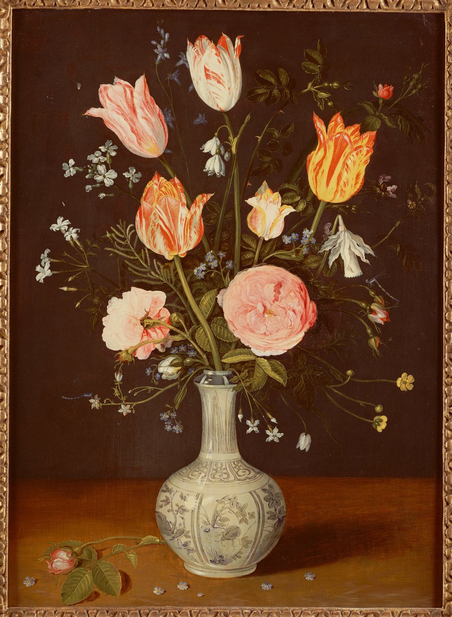 Tulpaner, rosor, förgätmigej och andra blommor i en sen Ming blå och vit vas av Jan Brueghel the Elder