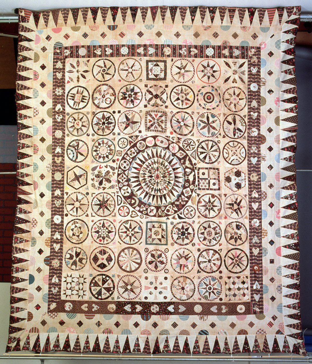 Patchwork sängöverdrag, Irland, 1850-60 (textil) av Jane Pizar
