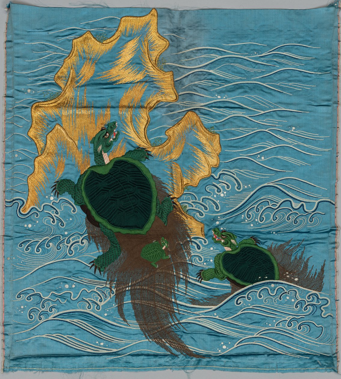 Broderad Fukusa av Japan, late 19th early 20th century