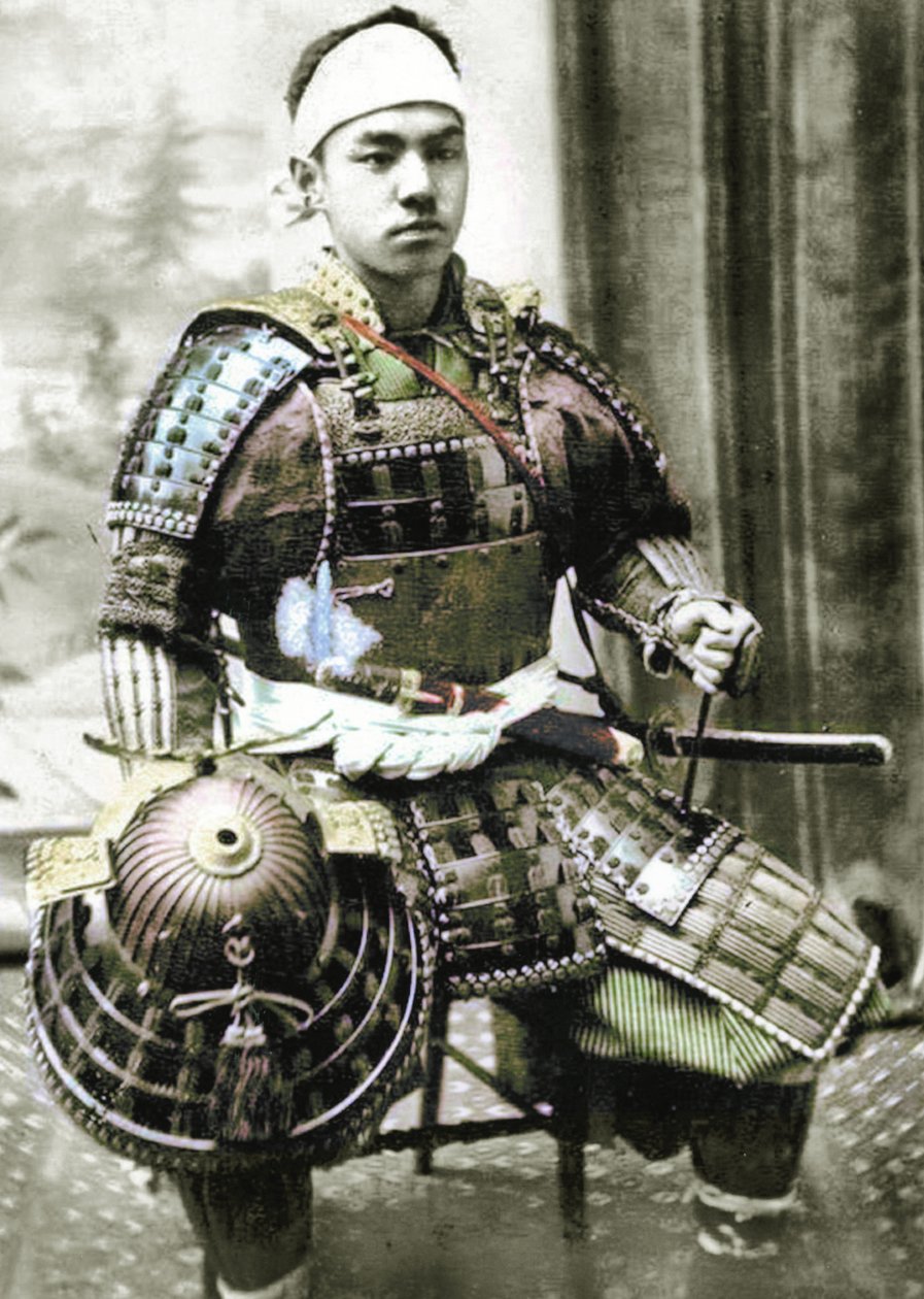 Samurajer från Gamla Japan beväpnade med helkroppsrustningar, ca 1880 (handfärgat albumfoto) av Japanese Photographer