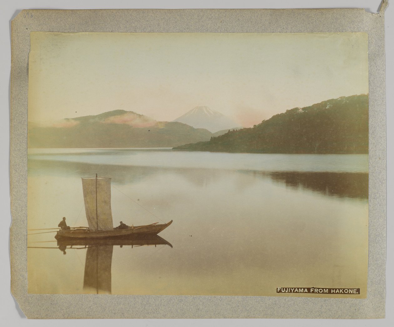 Fujiyama från Hakone, Kanagawa Prefecture, Japan (handfärgat svartvitt foto) av Japanese Photographer