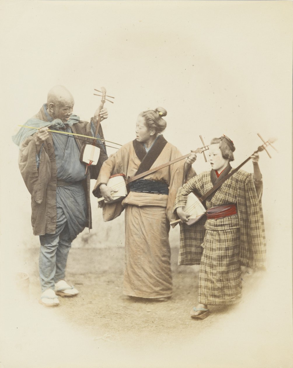 Musiker (handfärgat svartvitt foto) av Japanese Photographer