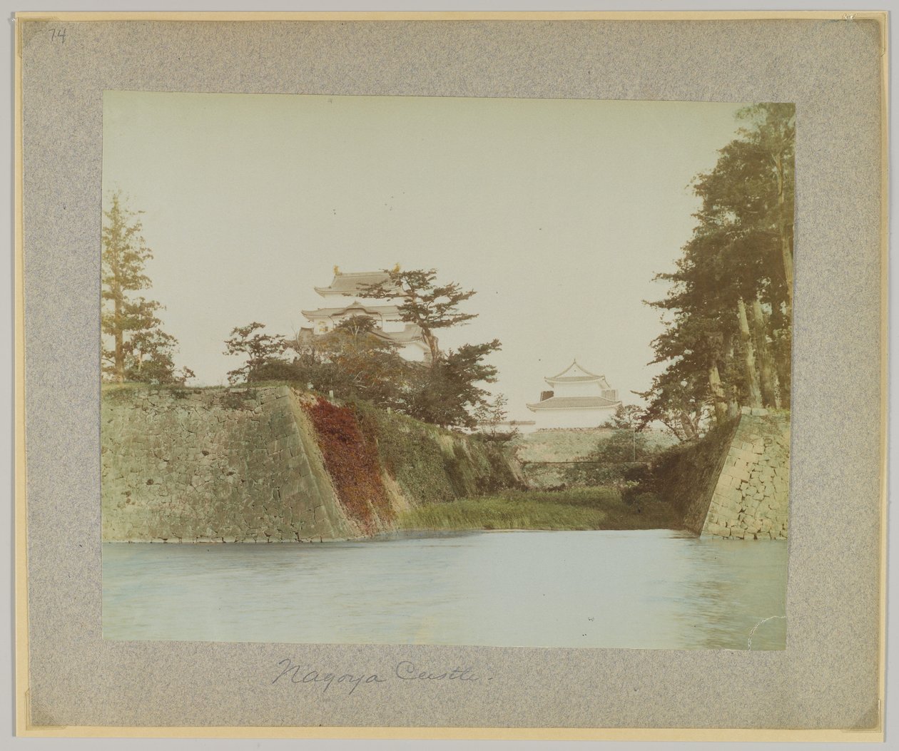 Nagoya slott, Japan (handfärgat svartvitt foto) av Japanese Photographer