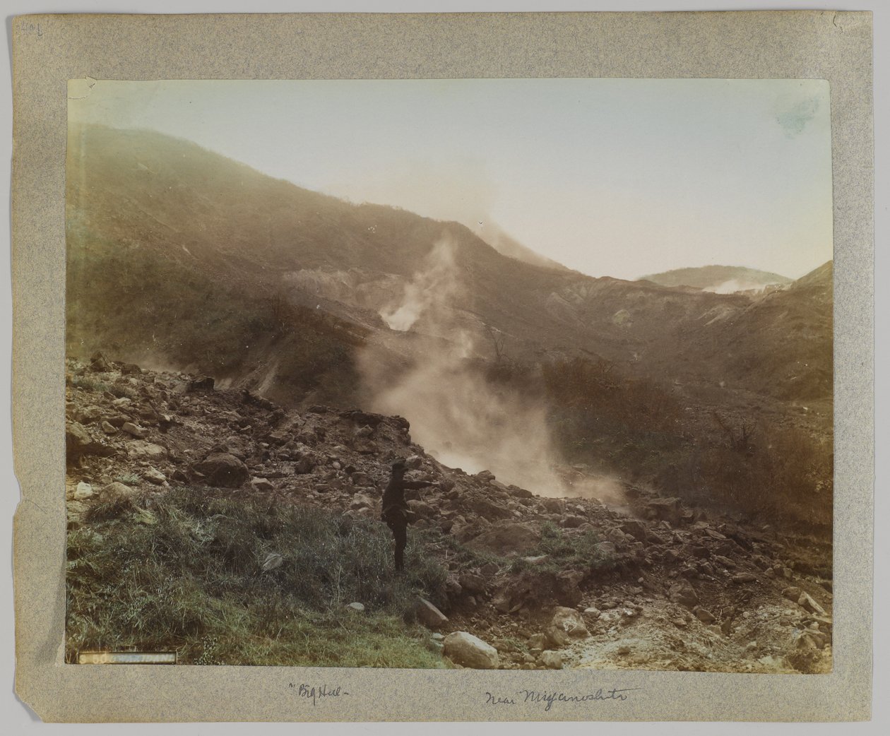 Owakudani, Hakone, Kanagawa Prefecture, Japan (handfärgat svartvitt foto) av Japanese Photographer