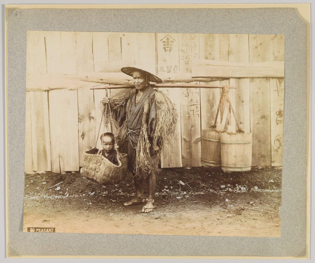 Peasant, Japan (handfärgat svartvitt foto) av Japanese Photographer