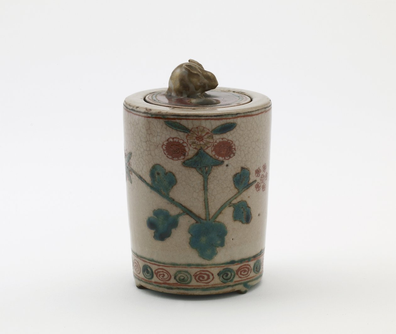 Cylindrisk rökelsebrännare med kanin på locket, Edo-perioden eller Meiji-eran (keramik) av Japanese School