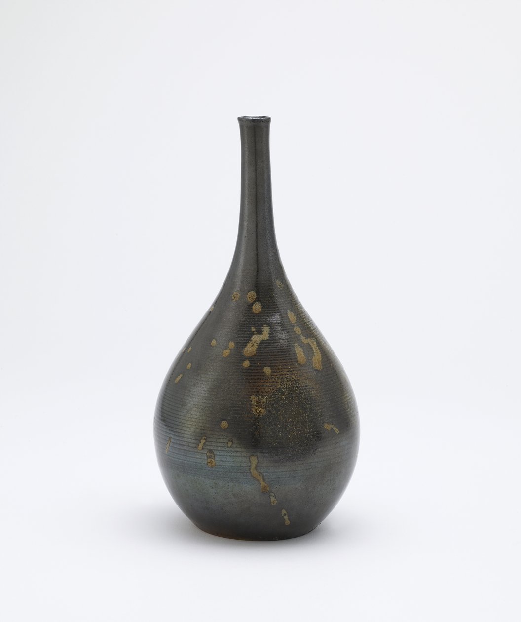 Sake-flaska, Imbe, Okayama-prefekturen, Edo-perioden, sent 1600-tidigt 1700-tal (stengods med röd slip & trä-aska glasyr) av Japanese School
