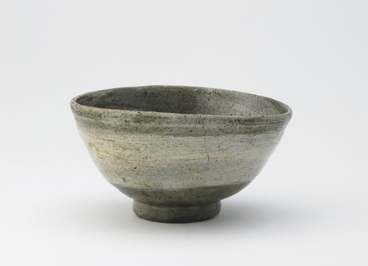 Teskål, hakemetyp, Edo-period, 1700-mitten av 1800-talet (stengods med borstat vit slip under klar glasyr) av Japanese School