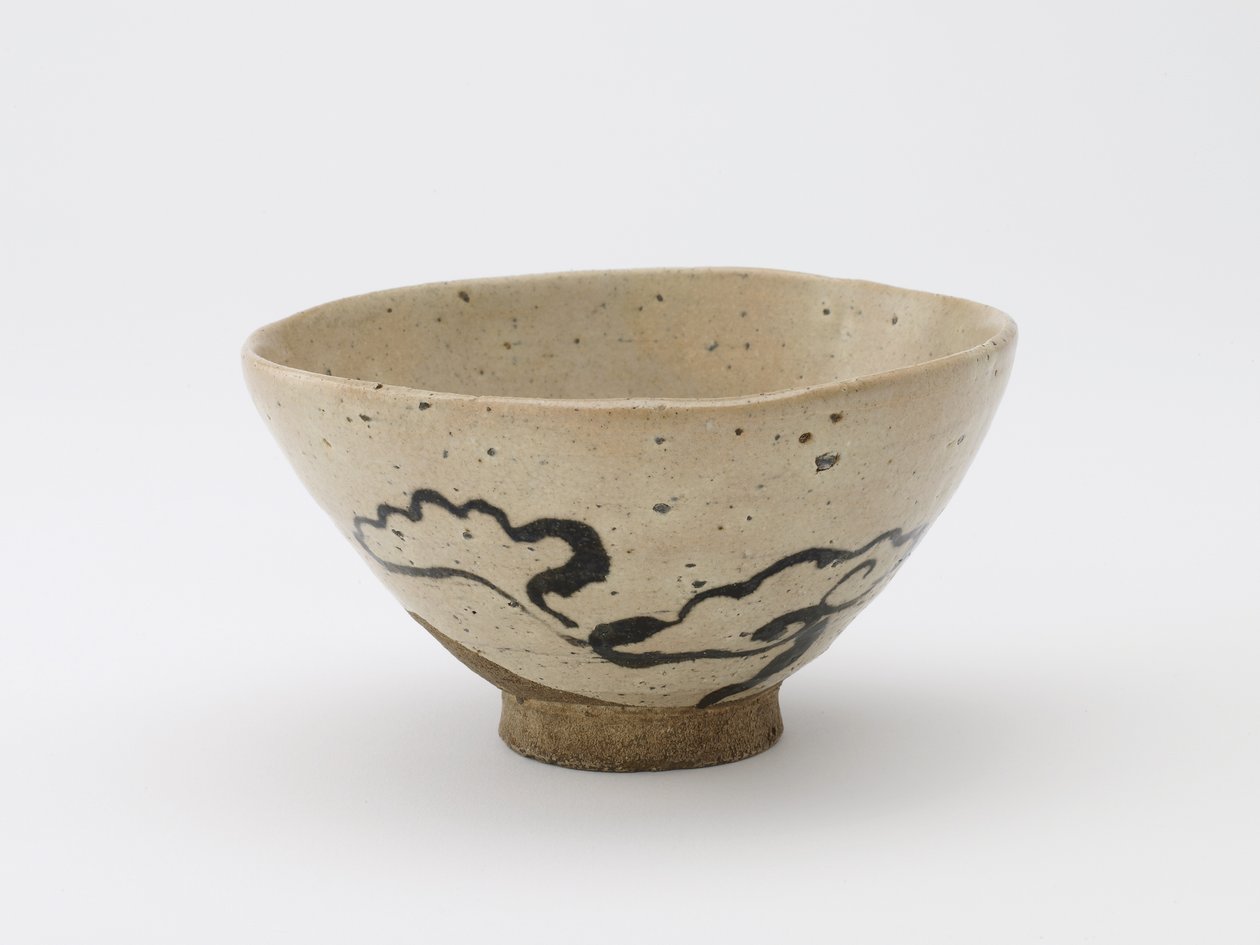 Teskål med design av odödlighetssvamp, Edo-period, 1700-1800-tal (stengods med järnpigment under klar glasyr) av Japanese School