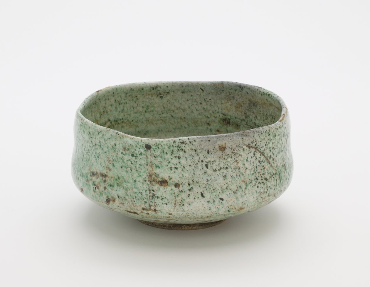 Teskål med falsk Raku-sigill, okänd Raku-verkstad av Japanese School