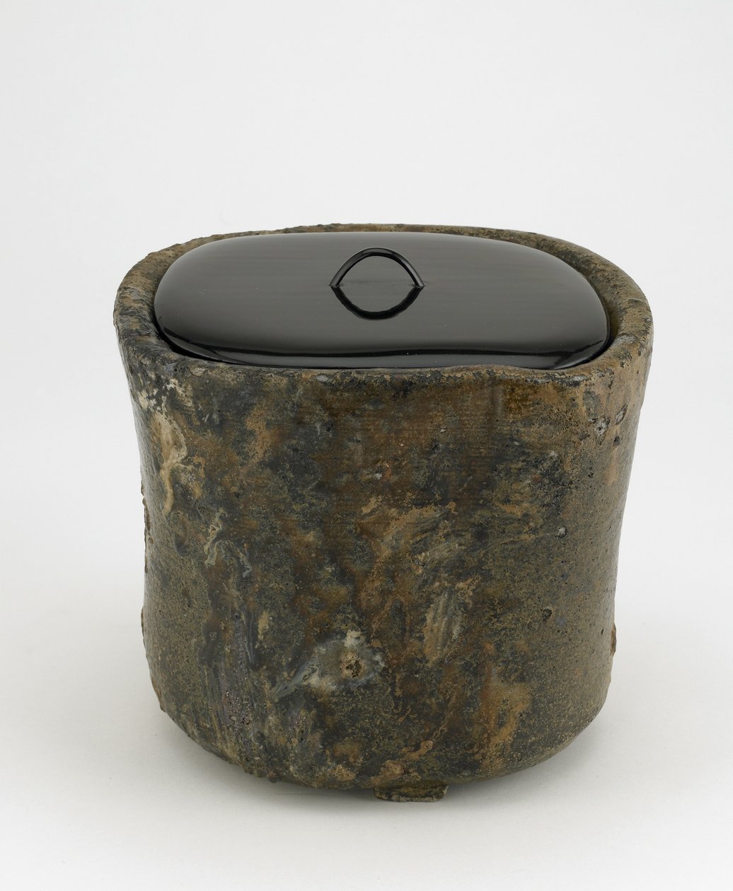 Vattenburk för teceremoni, Imbe, Okayama-prefekturen, Edo-perioden, 1625-50 (keramik) av Japanese School