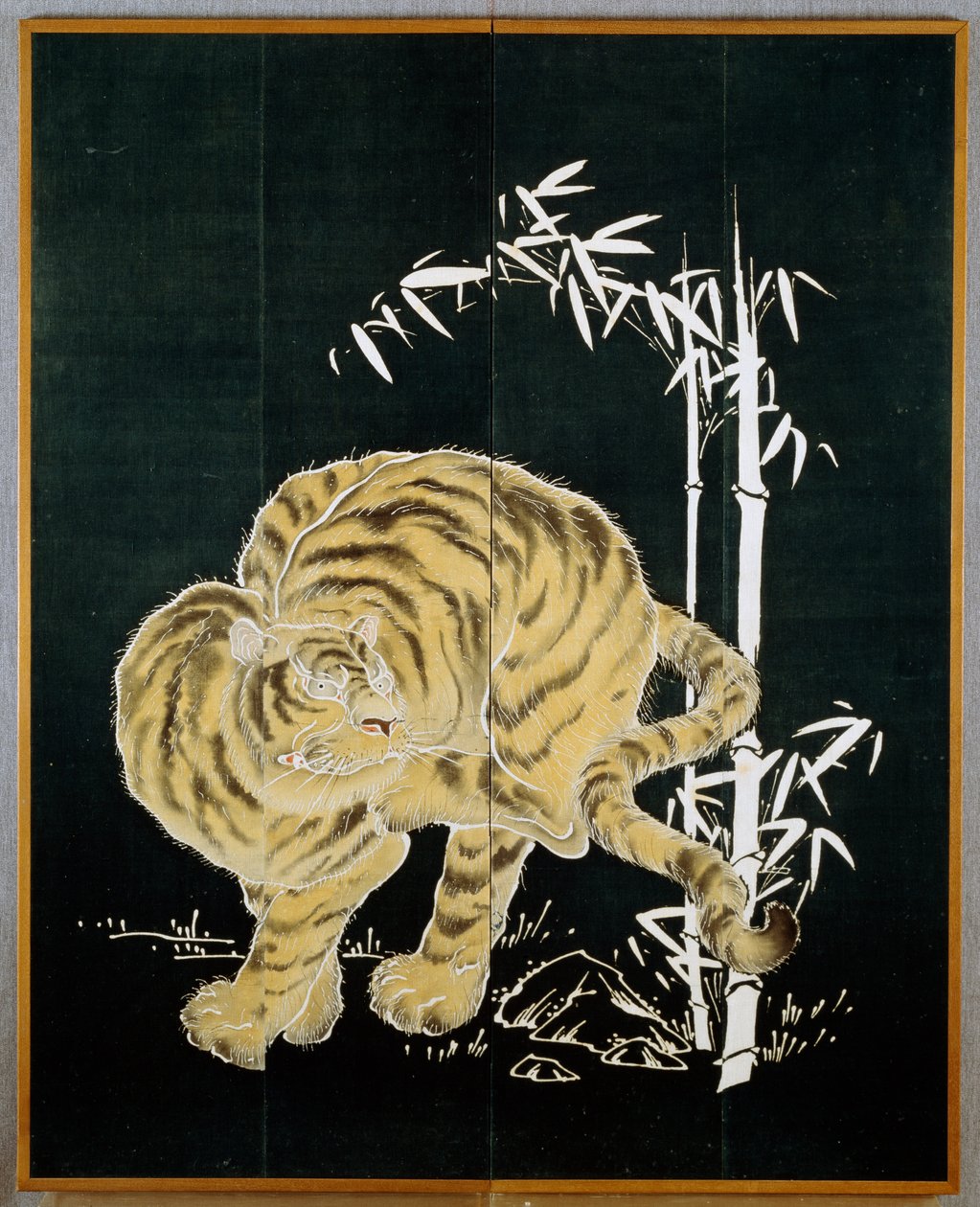 Tiger och bambu, motiv på bomullsduk (byobu) med två dörrar, risstärkelse och indigodoppning med pigment, japansk civilisation, Meiji-Taisho-perioden av Japanese School