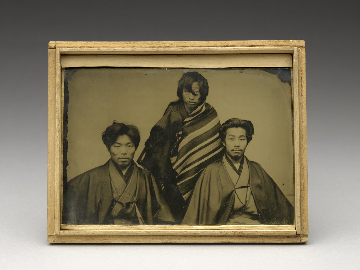 Utan titel, c. 1875 (ambrotyp i original kiri träfodral) av Japanese School
