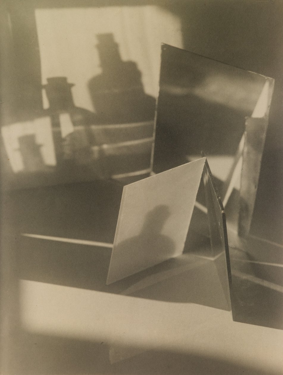 Loneliness I, ca 1928 (gelatinsilvertryck) av Jaromir Funke
