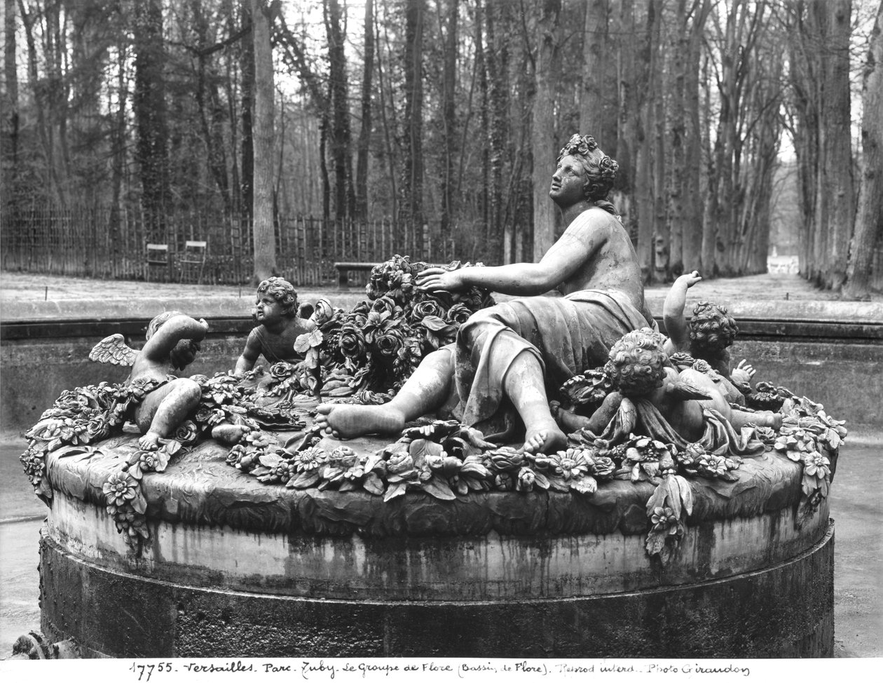 Grupp av flora (se även 252766) (brons) av Jean Baptiste I Tuby