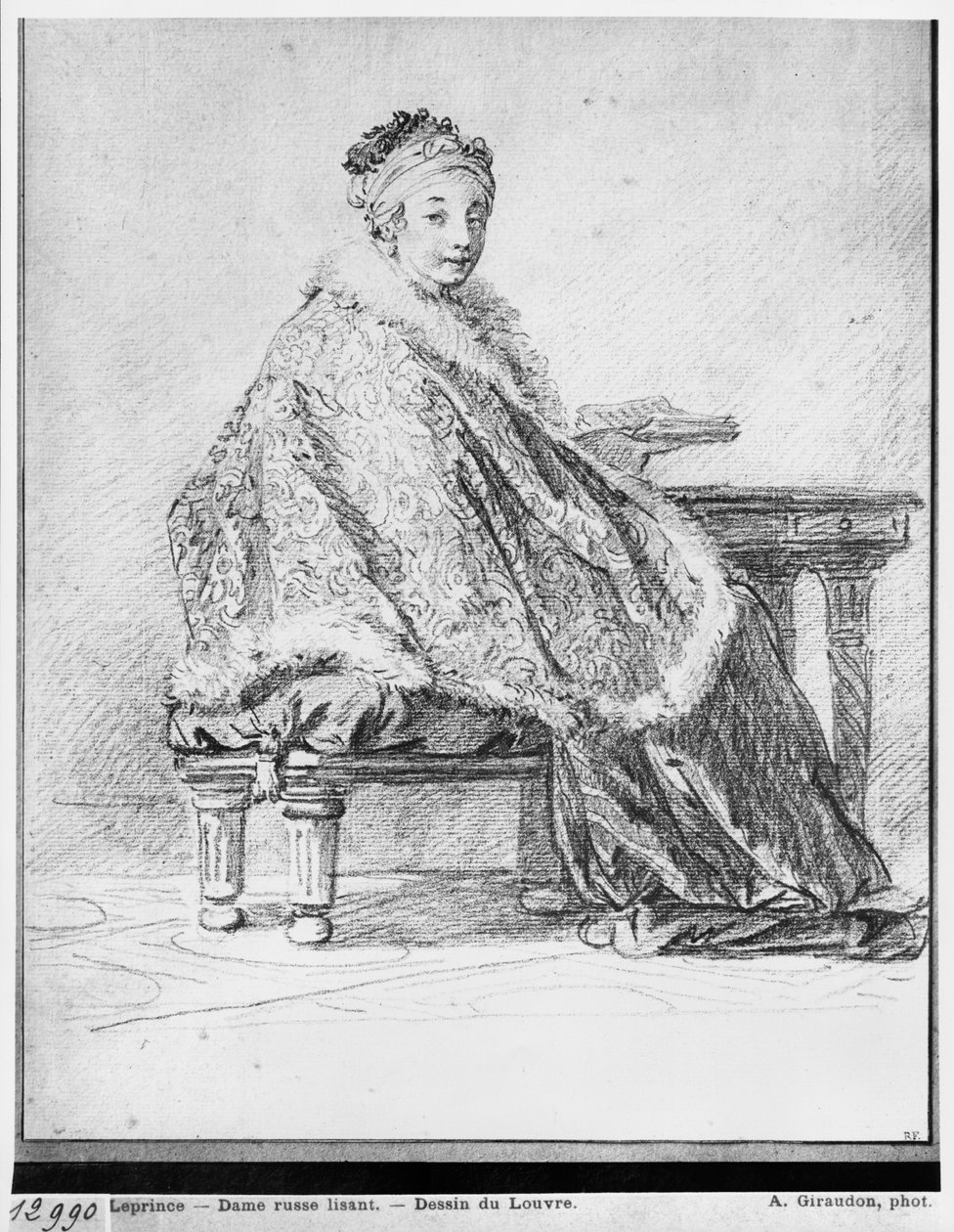 Rysk kvinna vid ett bord som håller en bok i handen (pierre noire och rödkrita på papper) av Jean Baptiste Leprince