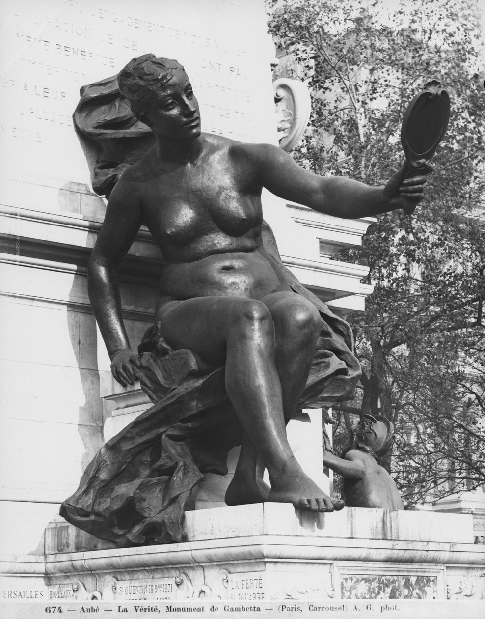 Monument till Leon Gambetta, Sanning, cour Napoleon, Louvren, 1888 (detalj) (marmor och sten) (se även 346101, 346102, 346503) av Jean Paul Aube