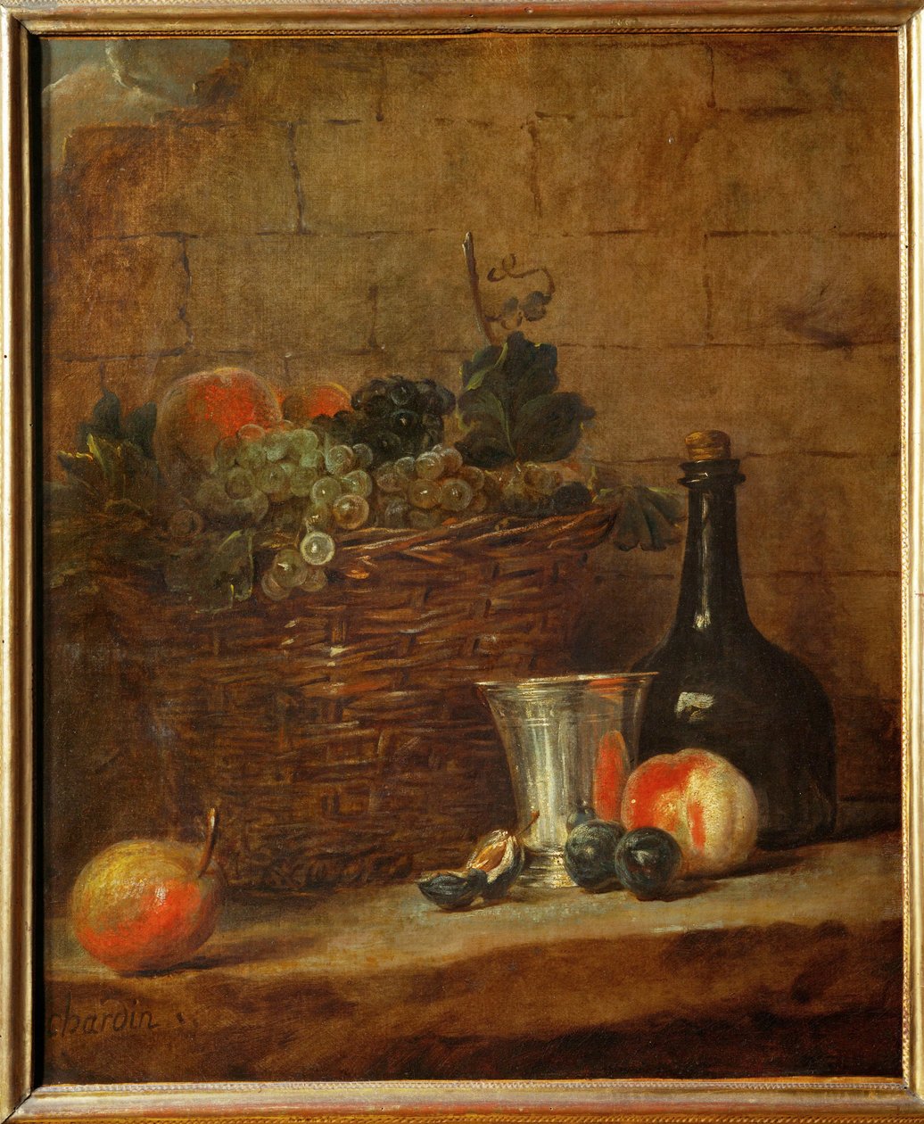 Fruktkorg med vindruvor, en silverbägare och en flaska, persikor ... av Jean Baptiste Simeon Chardin