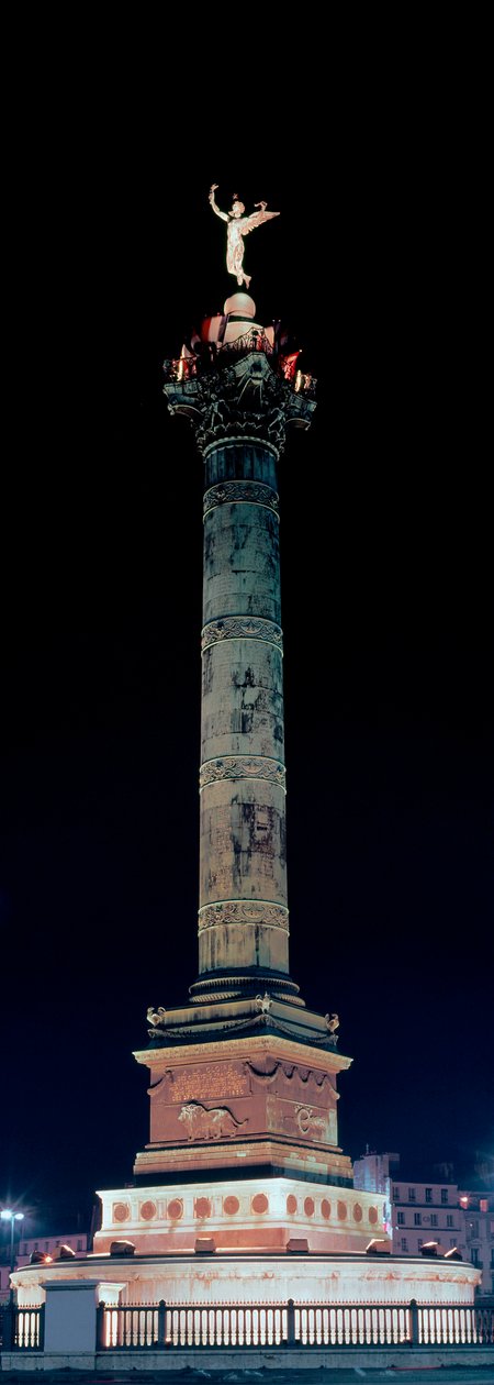 Vy över kolonnen i juli på Place de la Bastille i Paris. av Jean Antoine Alavoine