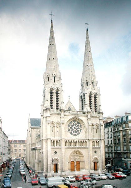 Utsikt över fasaden, byggd 1854-59 av Jean Baptiste Antoine Lassus