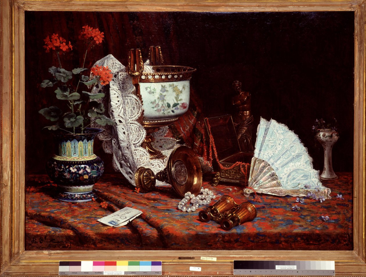 Stilleben har fläktbordet täckt med en vas, kruka med pelargoner, kikare. Målning av Jean Baptiste Olive (1848-1936) 1900-talets sön. 85x115 cm Obligatoriskt omnämnande: Collection fondation regards de provence, Marseille av Jean Baptiste Olive
