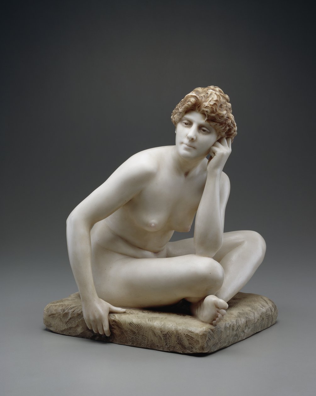 Sittande kvinna, ca 1890/95 (marmor med originalvax och polykrom) av Jean Leon Gerome
