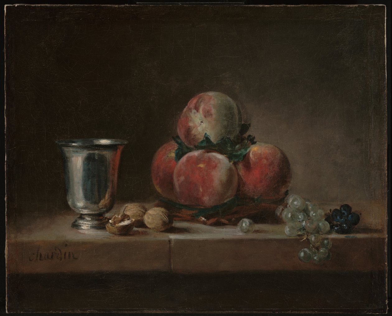 Stilleben med persikor, en silverbägare, vindruvor och valnötter av Jean Baptiste Simeon Chardin