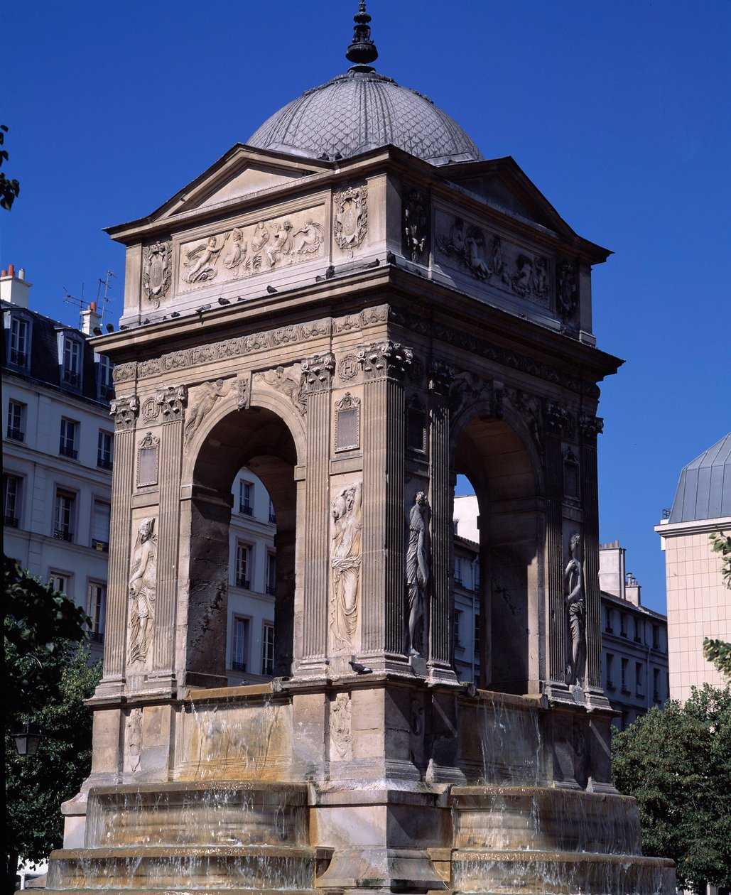 Arkitektur: utsikt över de oskyldigas fontän. Designad av arkitekterna Jean Goujon, Augustin Pajou och Pierre Lescot. 1546-1549. Place Joachim du Bellay, Paris. av Jean and Lescot Pierre Goujon