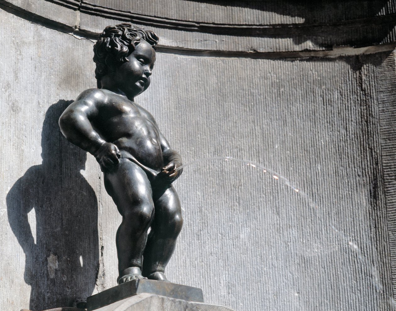 Manneken Pis, 1619 brons av Jerome the Elder Duquesnoy