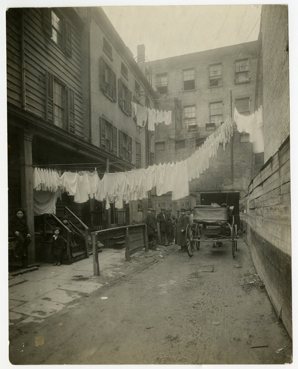 11 Christopher Street, Greenwich Village, New York, USA, ca 1917-20 (foto av gelatinsilver) av Jessie Tarbox Beals